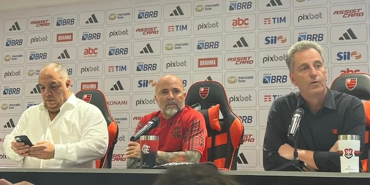 Sampaoli começa nesta quarta, 19, o desafio de melhorar o Flamengo