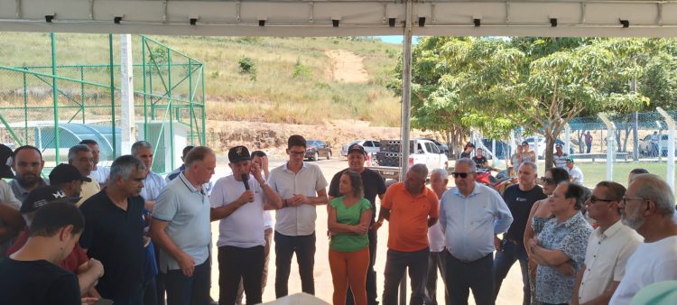 Casagrande promete visitar Barra de São Francisco quando começar obra de pavimentação da ES-320