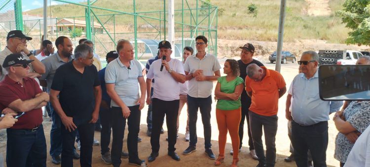 Casagrande promete visitar Barra de São Francisco quando começar obra de pavimentação da ES-320