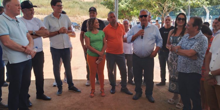 Casagrande promete visitar Barra de São Francisco quando começar obra de pavimentação da ES-320 Casagrande promete visitar Barra de São Francisco quando começar obra de pavimentação da ES-320