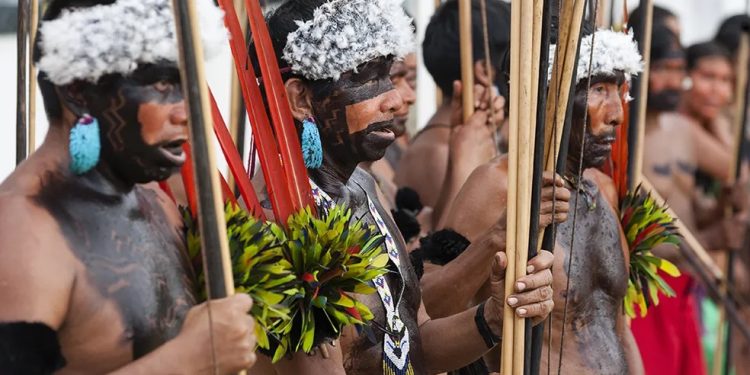 Dia dos Povos Indígenas é celebrado pela primeira vez no Brasil; entenda Dia dos Povos Indígenas é celebrado pela primeira vez no Brasil; entenda
