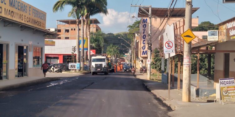 Pavimentação em Barra de São Francisco chega ao distrito de Paulista na próxima semana