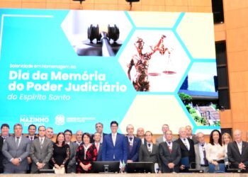 Emoção  e muitas homenagens na sessão solene da Memória do Judiciário