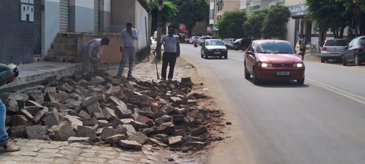 Calçada na avenida Castela Branco devolve espaço aos pedestres