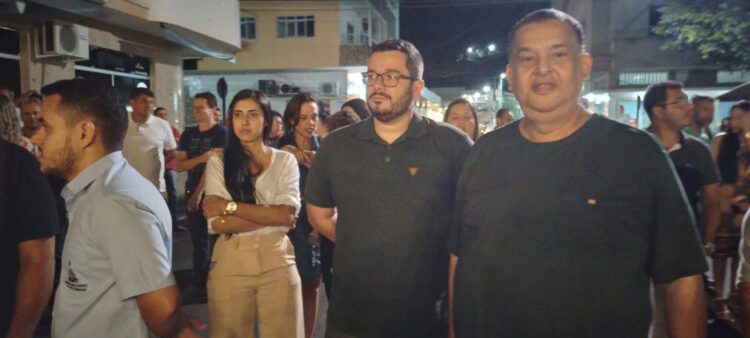 Enivaldo quer fazer mais 90 mil metros quadrados de asfalto no município até junho de 2024