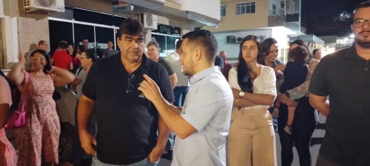 Enivaldo quer fazer mais 90 mil metros quadrados de asfalto no município até junho de 2024