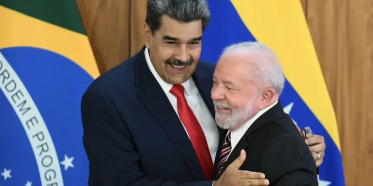 Aproximação de Lula com Maduro tem erros e acertos, aponta professor da FGV-SP