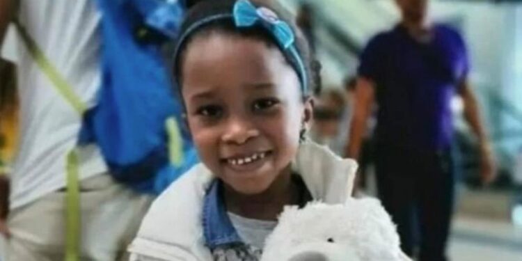 Criança panamenha de 8 anos, filha de imigrantes, morre sob custódia da Patrulha de Fronteira dos EUA