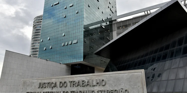 Justiça concede liminar e desbloqueia certidões da Prefeitura de São Francisco