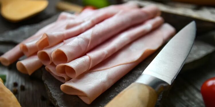 Novas regras prometem presunto com mais proteína e menos água no Brasil