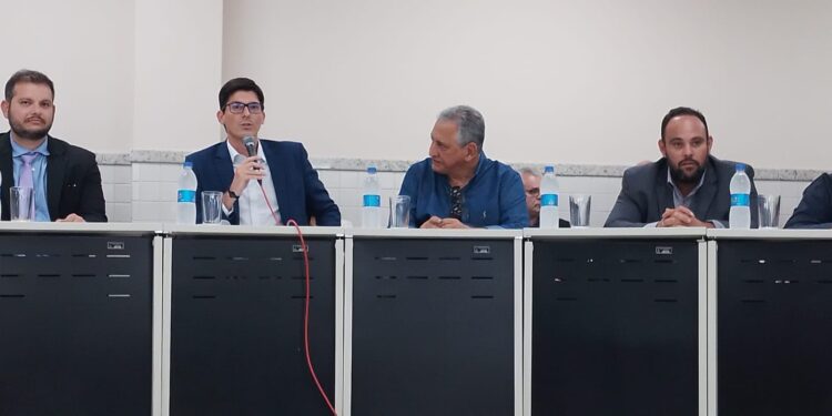 Mazinho estima que pavimentação da ES-320 entre BSF e Mantenópolis vá  gerar cerca de 500 empregos