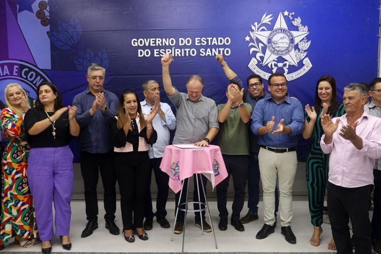 Casagrande entrega obras e anuncia novos investimentos em Itaguaçu