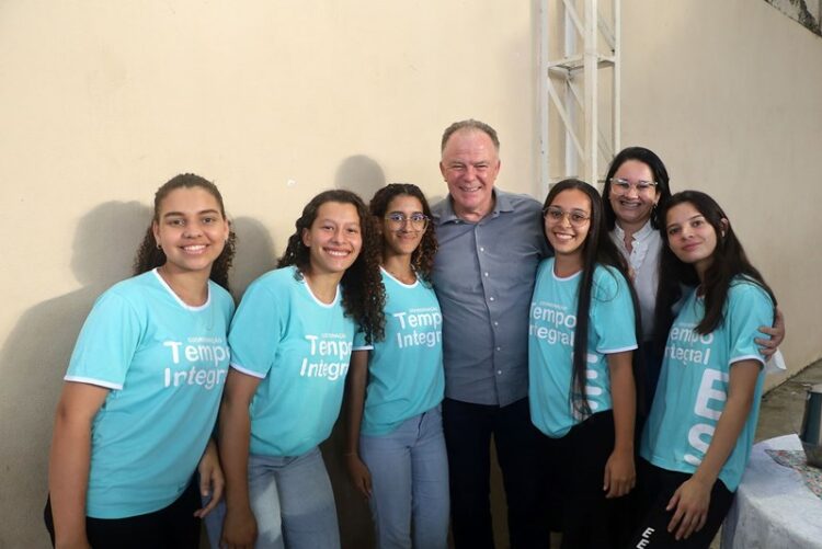 Casagrande entrega obras e anuncia novos investimentos em Itaguaçu