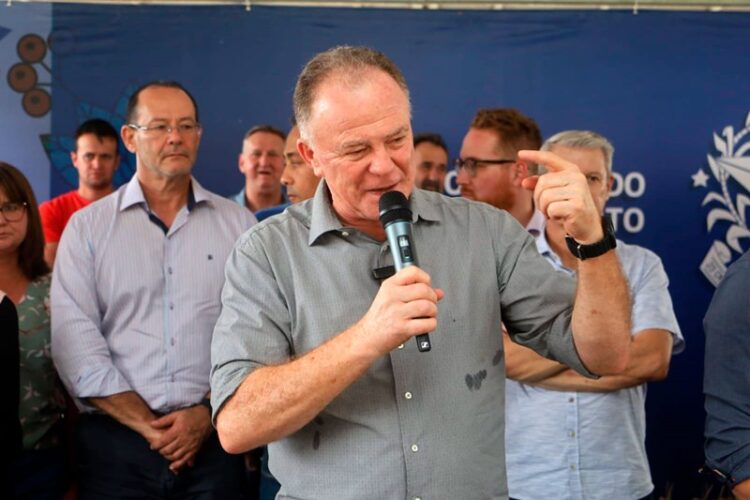 Governo do Estado inaugura obras de calçamento rural e novo Creas de Itarana