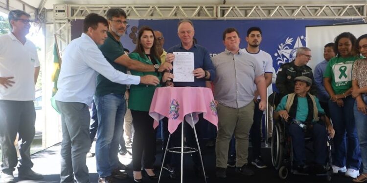 Governo anuncia edital do Programa Reflorestar e nova sede do Parque Estadual Paulo Cesar Vinha