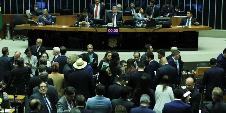 Após aprovação da MP dos Ministérios Lira diz que governo Lula, agora, terá que ‘andar com as próprias pernas’