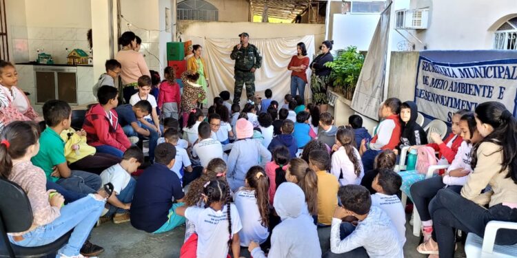 Polícia ambiental faz palestra e exibe animais empalhados em evento pelo  Dia Mundial do Meio Ambiente