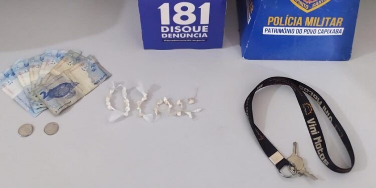 Policiais prendem traficante ‘antigo’ de 21 anos com 27 pedras de crack em bairro de Boa Esperança