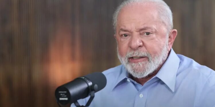 Lula estreia ‘live’ nas redes sociais e anuncia Novo PAC a partir de julho Lula estreia ‘live’ nas redes sociais e anuncia Novo PAC a partir de julho