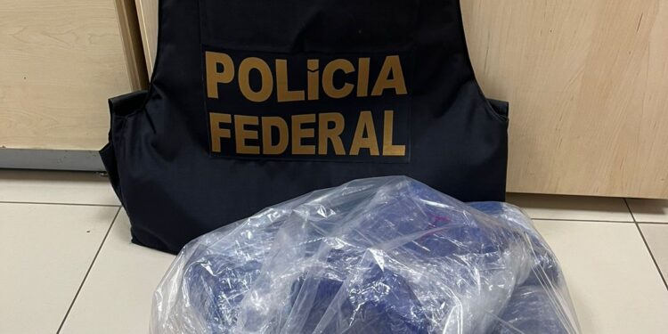 PF prende mulher com 10 kg de maconha no Aeroporto de Vitória