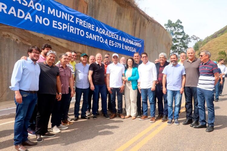 Casagrande inaugura estrada que marcou sua entrada na política