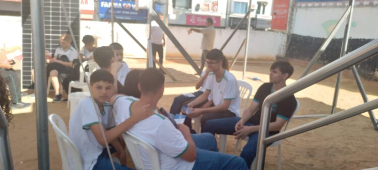 Estudantes do curso Técnico em Agricultura do Ifes visitam a Carreta do Circuito Negócios Agro do Banco do Brasil