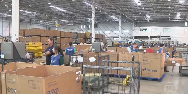 Imposto de importação começa a ser cobrado nesta terça-feira, 1º de agosto Imposto de importação começa a ser cobrado nesta terça-feira, 1º de agosto