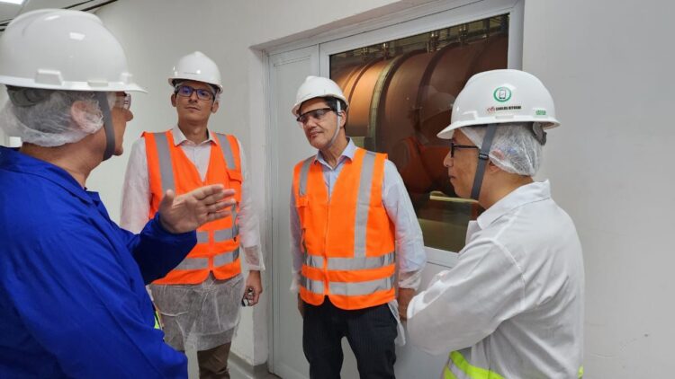Mazinho visita obras da Olam Coffee junto com o vice-governador Ricardo Ferraço