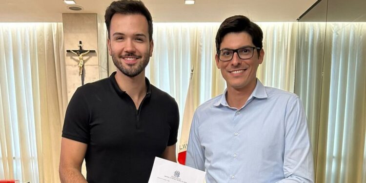 Mazinho busca apoio em Minas Gerais para a BR 342 durante o recesso parlamentar Mazinho busca apoio em Minas Gerais para a BR 342 durante o recesso parlamentar