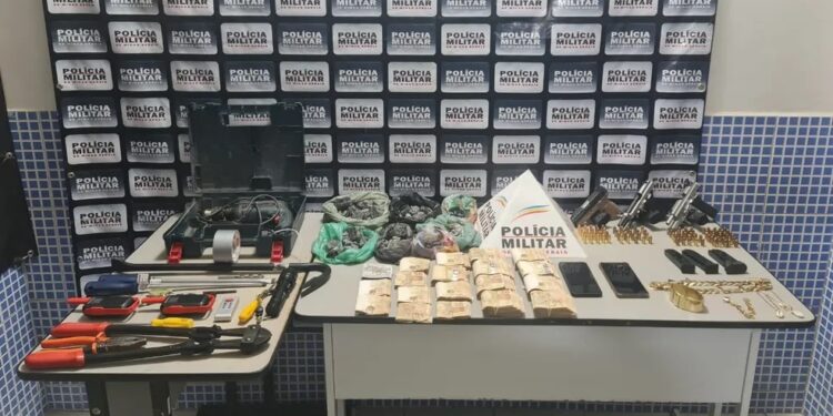 Assaltantes da Serra (ES) são presos em Minas após sequestrar empresário e roubar joias e dinheiro