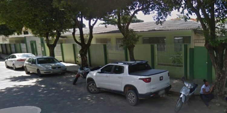 Ex-aluno vai até escola de Nova Venécia buscar documentos e aproveita para furtar bicicleta Ex-aluno vai até escola de Nova Venécia buscar documentos e aproveita para furtar bicicleta