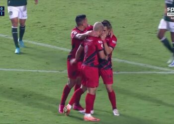 Goiás e Athletico empatam e ficam nas mesmas posições no Brasileirão