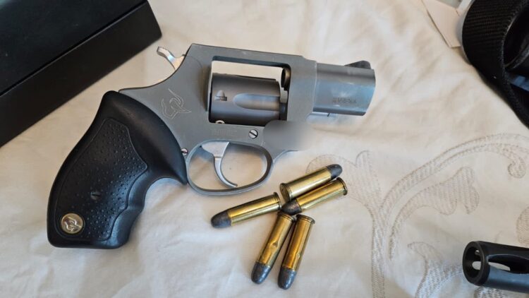 Seis cidades capixabas são alvo da Operação Alapar, que apreende muitas armas e veículos de luxo em MG, ES e RJ; veja vídeo