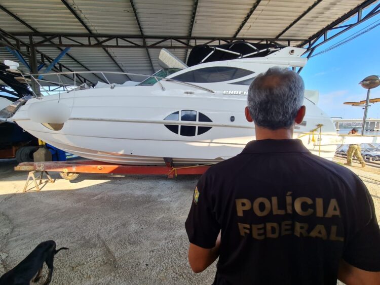 Seis cidades capixabas são alvo da Operação Alapar, que apreende muitas armas e veículos de luxo em MG, ES e RJ; veja vídeo