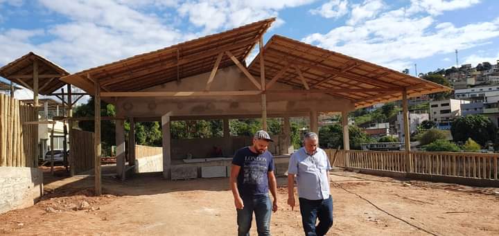 Praça Floro Lima, na Vila Landinha, está quase pronta e deve ser entregue no aniversário da cidade Praça Floro Lima, na Vila Landinha, está quase pronta e deve ser entregue no aniversário da cidade