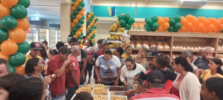 Nova rede de supermercados acirra concorrência e beneficia consumidor em Barra de São Francisco