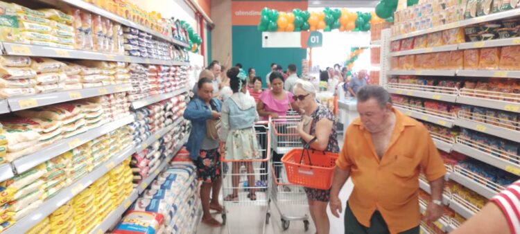 Nova rede de supermercados acirra concorrência e beneficia consumidor em Barra de São Francisco