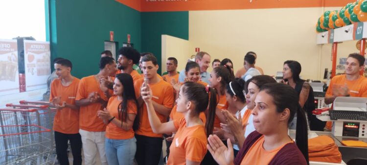 Nova rede de supermercados acirra concorrência e beneficia consumidor em Barra de São Francisco