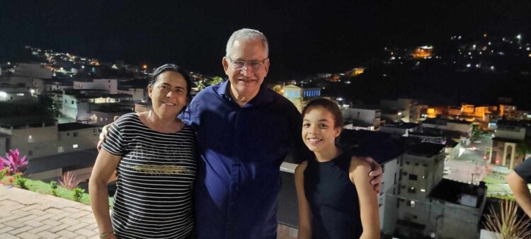Com muita emoção, Enivaldo dos Anjos entrega Área Verde Sebastião Simões à comunidade francisquense
