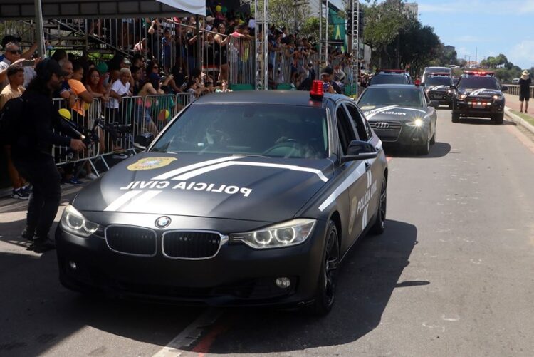 Desfile Cívico-Militar reúne mais de 10 mil pessoas em Vitória