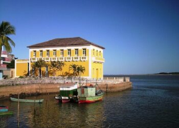 Praias de águas mornas, forró, cultura: conheça Conceição da Barra, meio capixaba, meio baiana