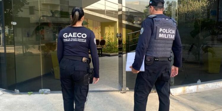 MPES faz operação de busca e apreensão na Prefeitura de Sooretama por suspeita de corrupção