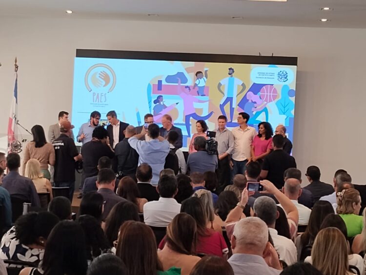 Casagrande anuncia investimentos e ações no valor de R$ 370 milhões para o setor educacional capixaba