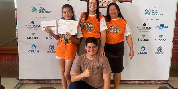 Estudante da EMEFTI Elizabeth Trzoseki da Silva se destaca no Programa Agrinho 2023