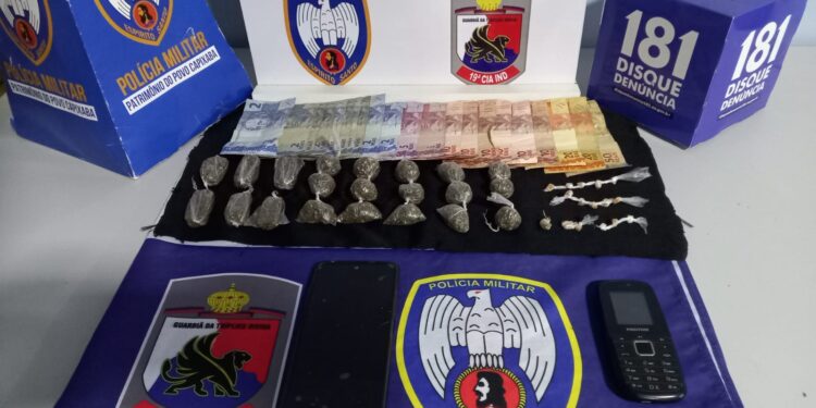 Polícia militar prende dois traficantes com muita droga em Pinheiros