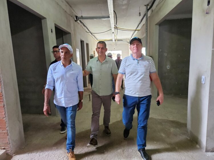 Governo inaugura obras e autoriza novos investimentos em Muniz Freire