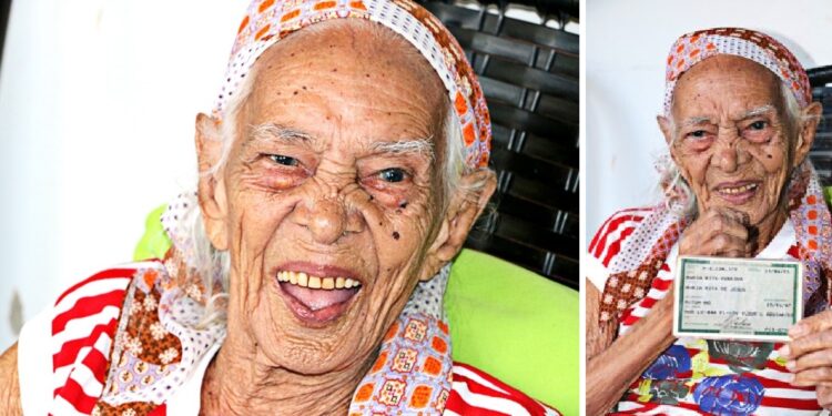Morre dona Maria Rita Pereira, a mulher mais idosa de Barra de São Francisco e do ES Morre dona Maria Rita Pereira, a mulher mais idosa de Barra de São Francisco e do ES