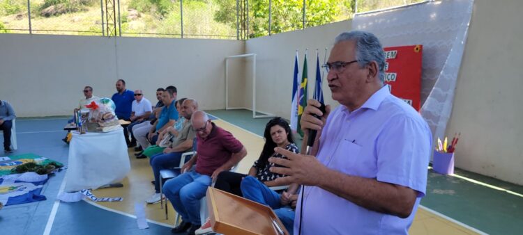 Enivaldo dos Anjos vai procurar senador Contarato para conseguir terminar auditório da ‘EFA Normília’