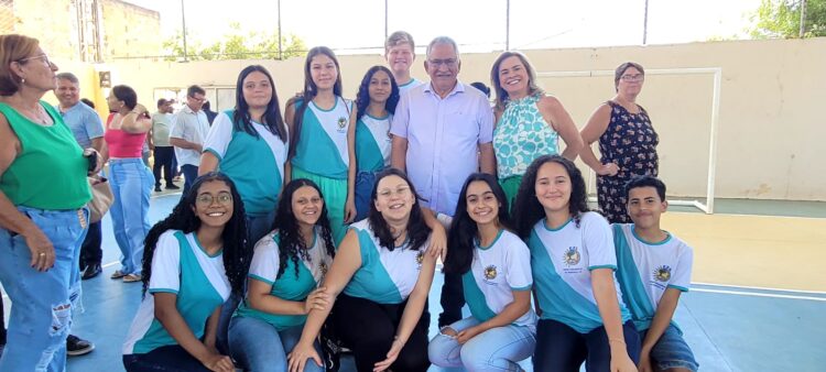 Enivaldo dos Anjos vai procurar senador Contarato para conseguir terminar auditório da ‘EFA Normília’