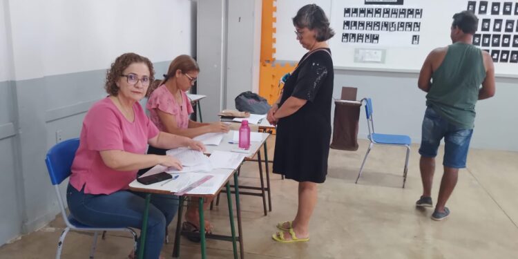 Eleição de diretores movimenta as escolas municipais em Barra de São Francisco, nesta terça, 14